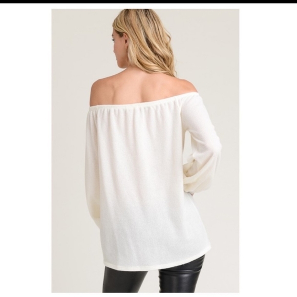 🔥$5🔥OFF SHOULDER SWEATER-COLOR: OFF WHITE. - Picture 3 of 5